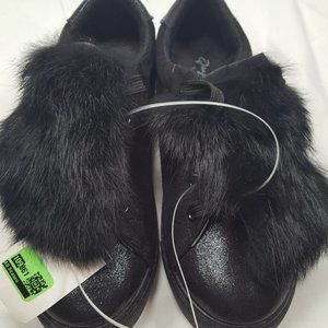 Qupid Black Faux Fur Sneakers Size 5